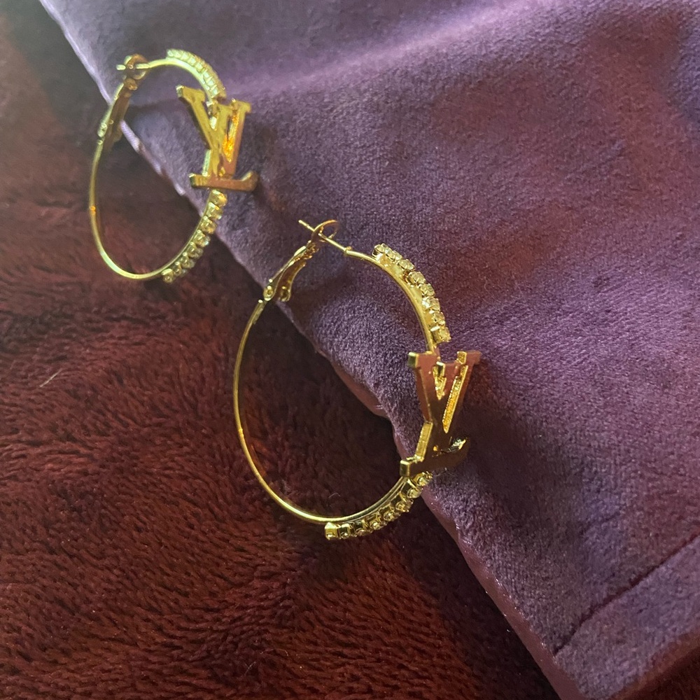 NEW Hoop Earrings - Picture 2 of 4